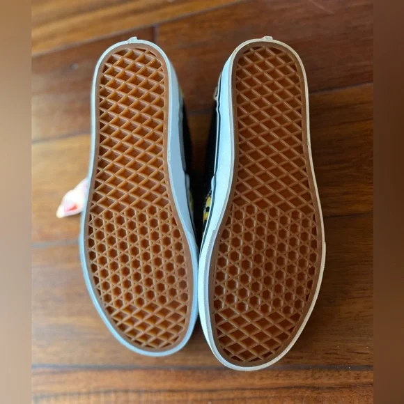 Van’s Checkerboard Slip-On w/ Sunflowers - Picture 4 of 9